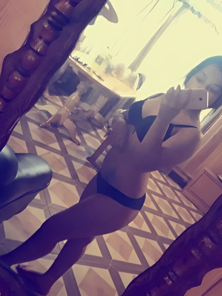 Нелли привлекательная девушка из Горно-алтайска цена от 1500 руб