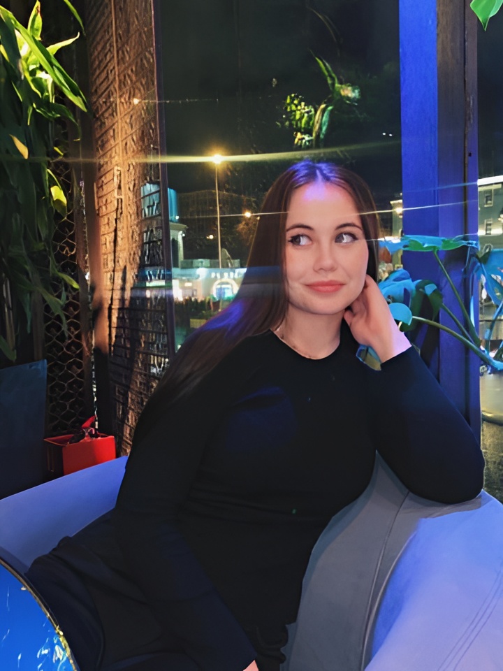 Софи привлекательная девушка из Горно-алтайска цена от 2000 руб