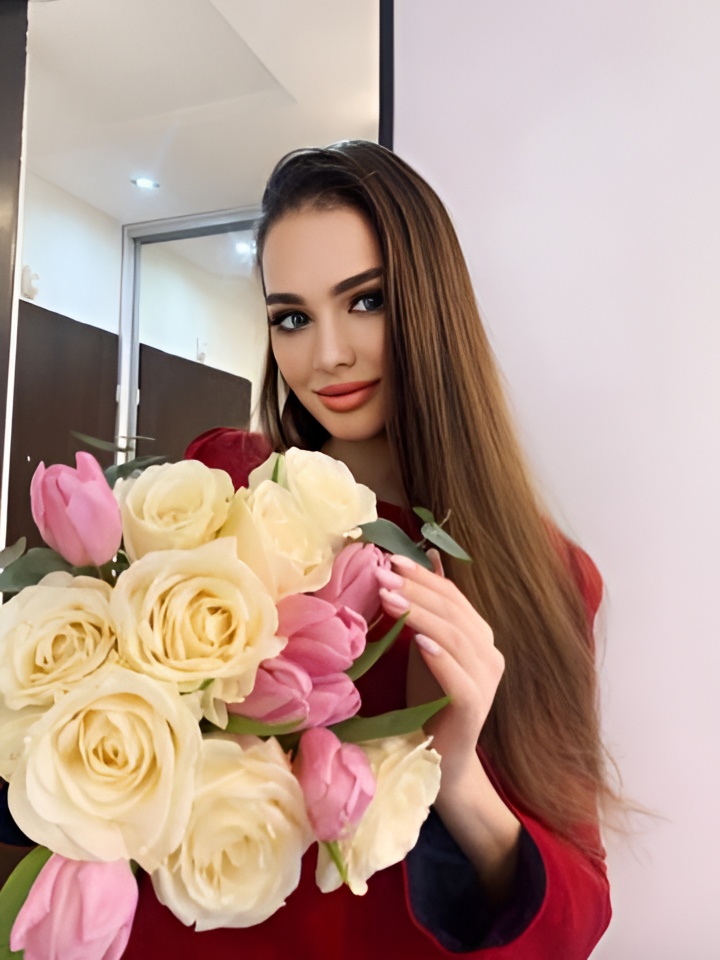 Ярослава привлекательная девушка из Горно-алтайска цена от 10000 руб