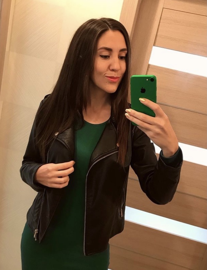 Карина привлекательная девушка из Горно-алтайска цена от 3500 руб