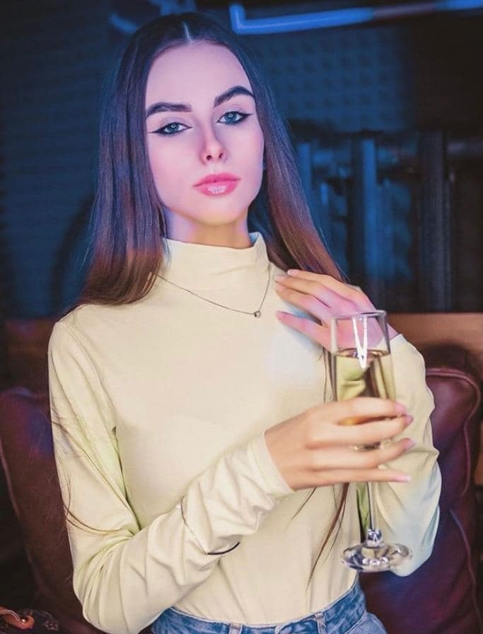 🎥 СВЕТА привлекательная девушка из Горно-алтайска цена от 5000 руб